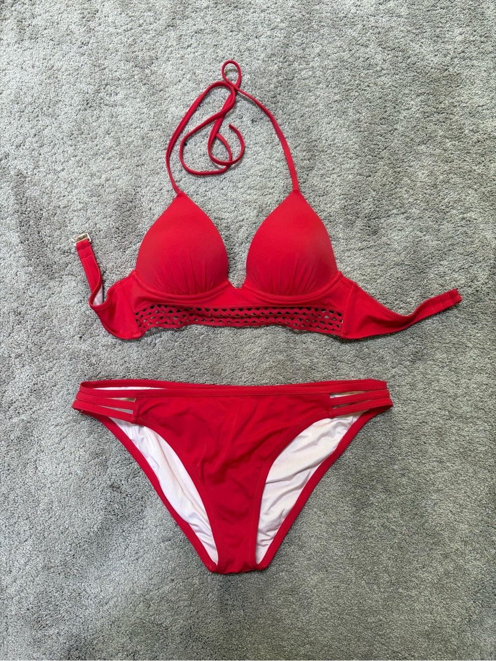 Shade & Shore Red Women's Two-Piece Bikini Set - 34B Top and Large Bottoms